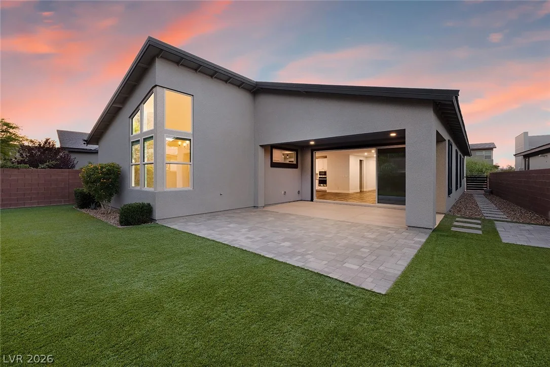 9689 Starlight Ridge Avenue — photo 2