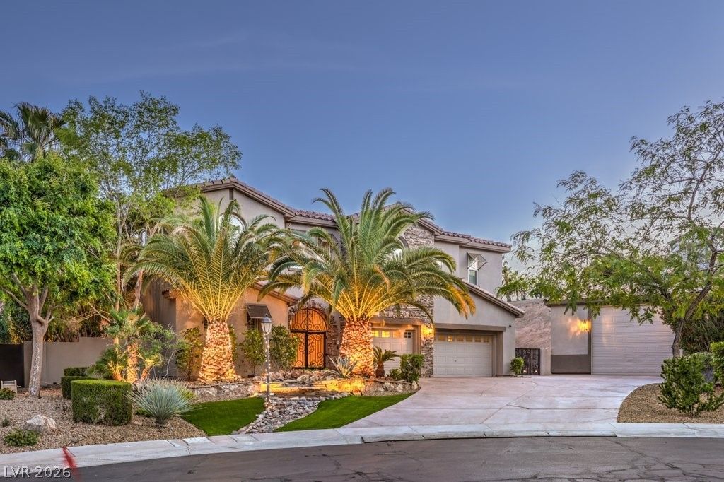 2849 Soaring Peak Avenue — photo 3