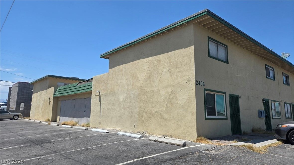 2405 McCarran Street — photo 4
