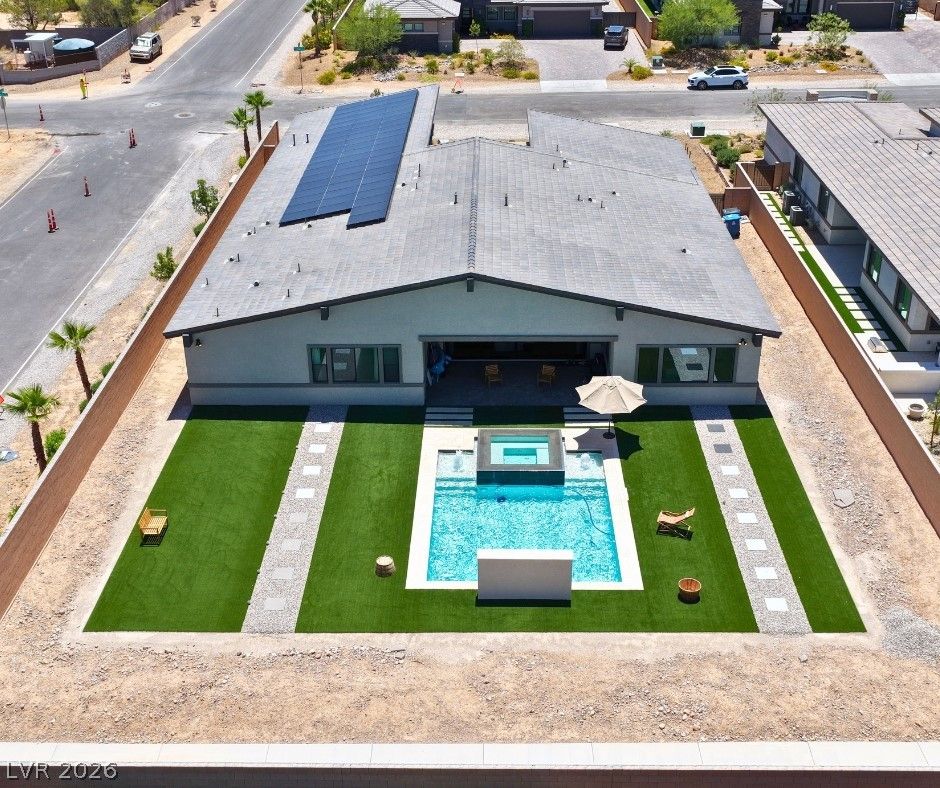 8310 West Camero Avenue — photo 3