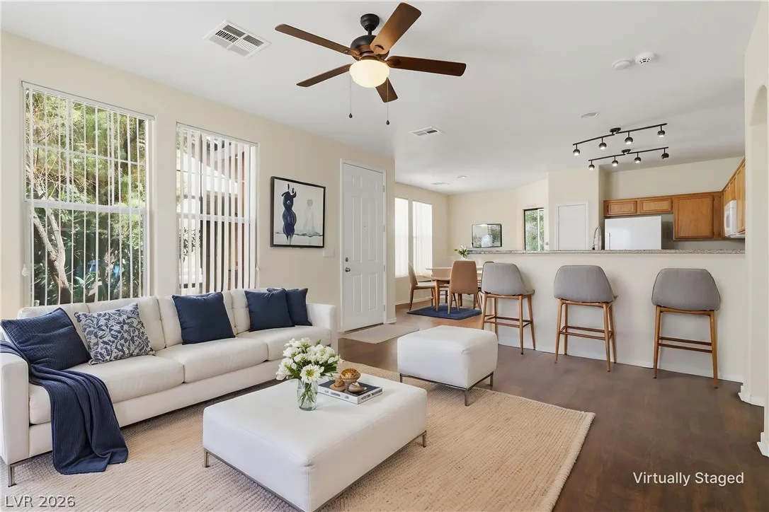 2528 Living Rock Street — photo 2