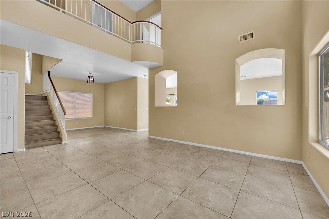5823 Golden Wing Street — photo 4 of 42