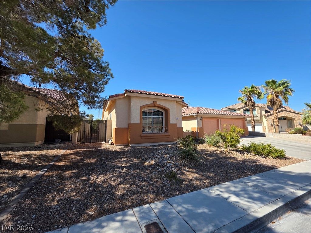 6323 Mahogany Peak Avenue — photo 4