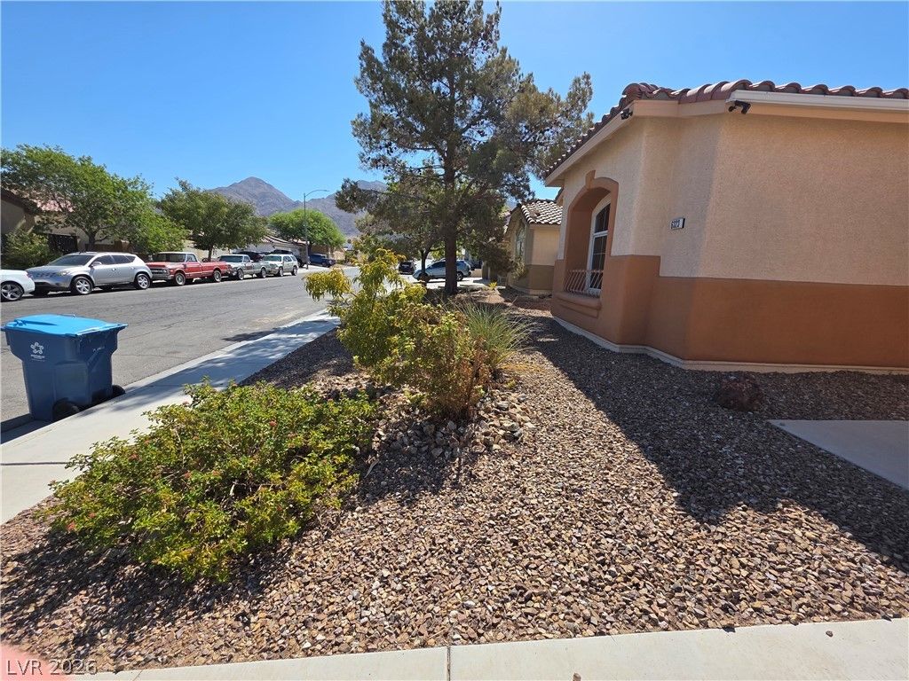 6323 Mahogany Peak Avenue — photo 5