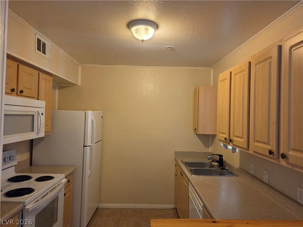 6955 North Durango Drive 3015 — photo 4