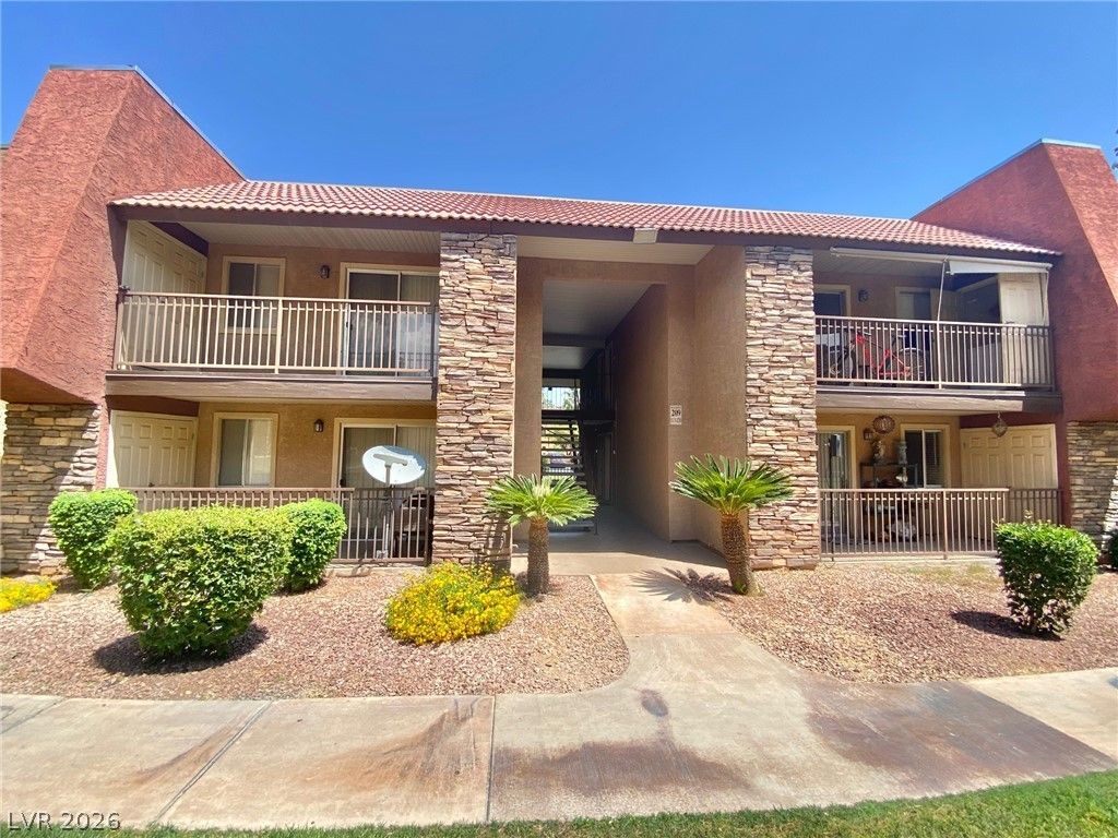 5081 River Glen Drive 118 — photo 1 of 16