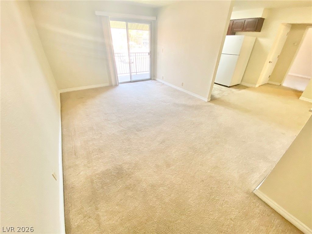 5081 River Glen Drive 118 — photo 2 of 16