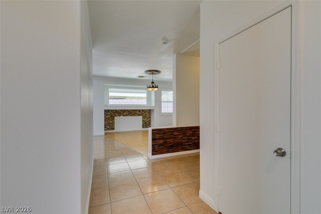 10513 Shanna Trellis Avenue — photo 5