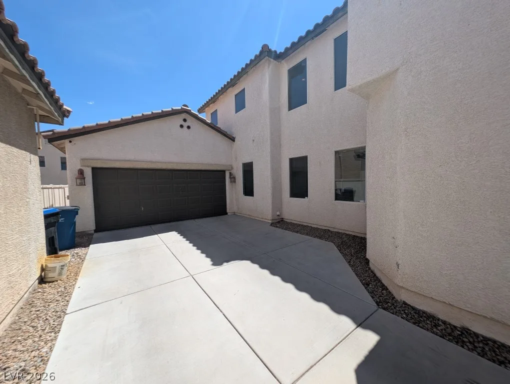 4445 Laguna Garden Avenue — photo 2