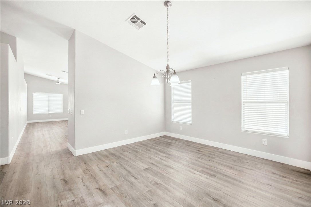 5083 Sarab Lane — photo 4 of 23