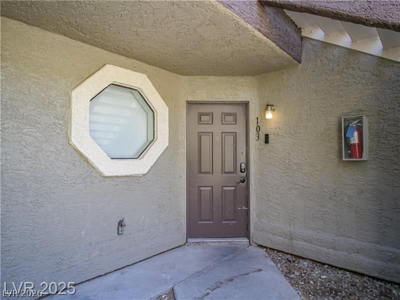 5042 South Rainbow Boulevard 103 — photo 5 of 14