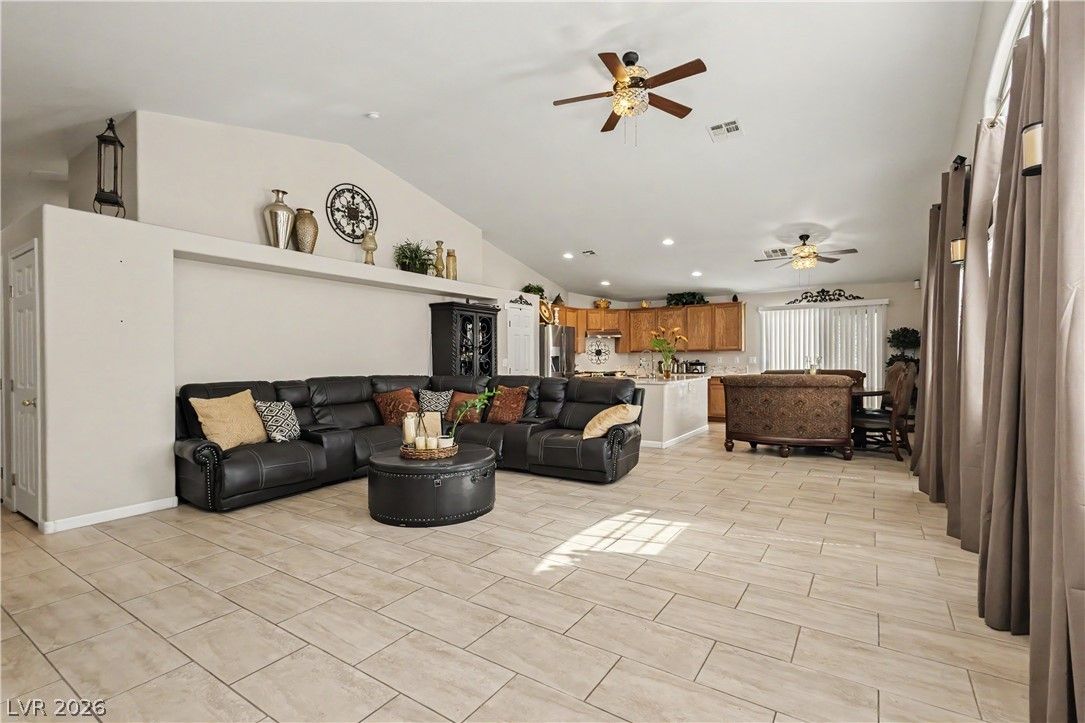 717 Bright Lights Avenue — photo 4