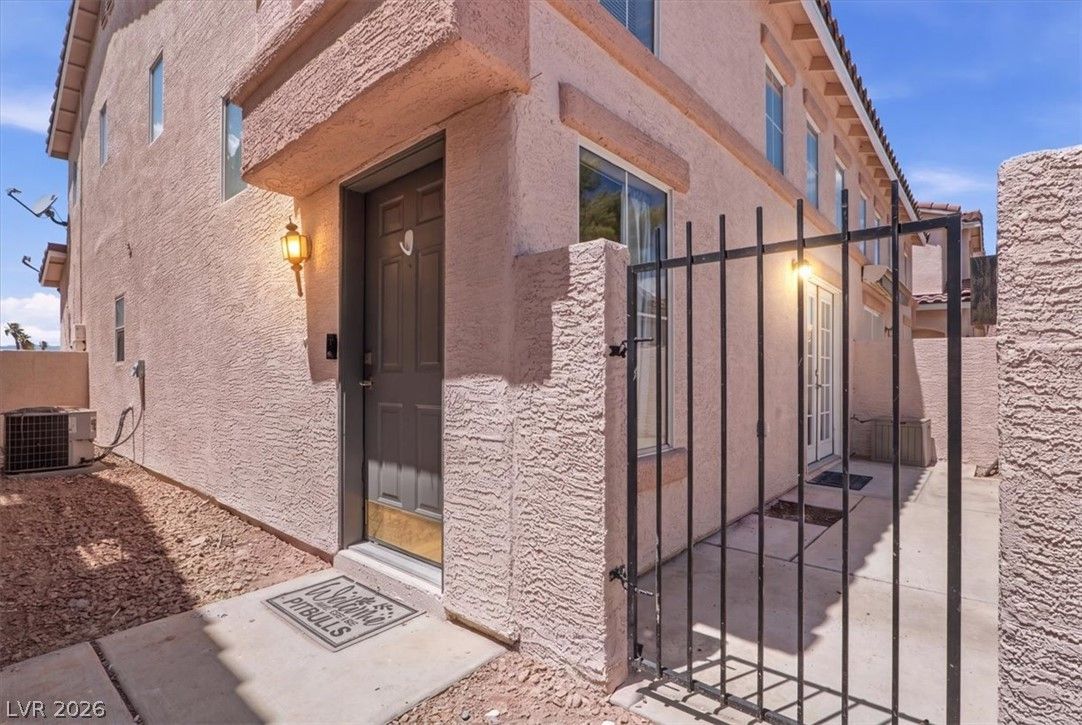 9576 Belle Rich Street — photo 3