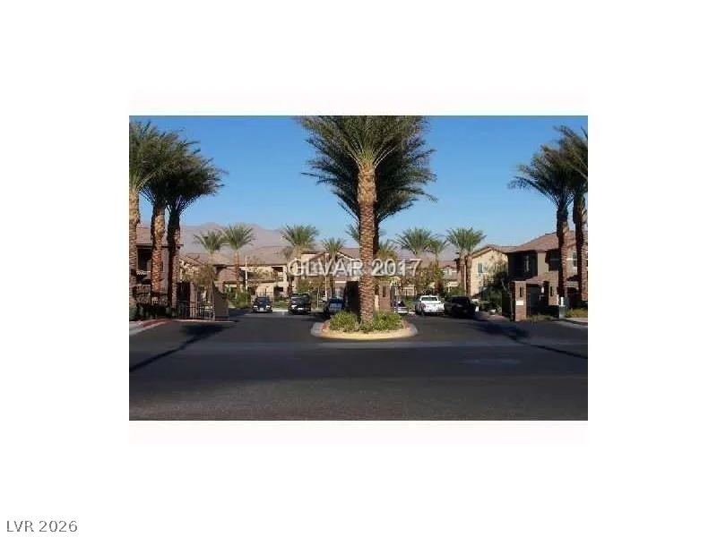 6868 SKY POINTE Drive 1041 — photo 2