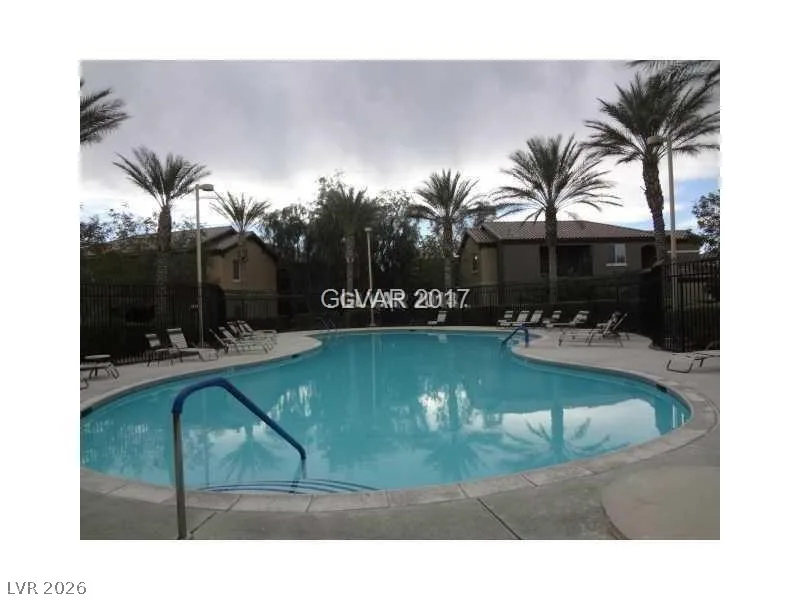 6868 SKY POINTE Drive 1041 — photo 4