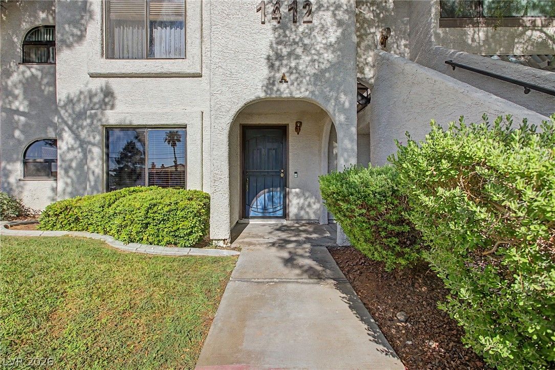 1412 Santa Margarita Street A — photo 2