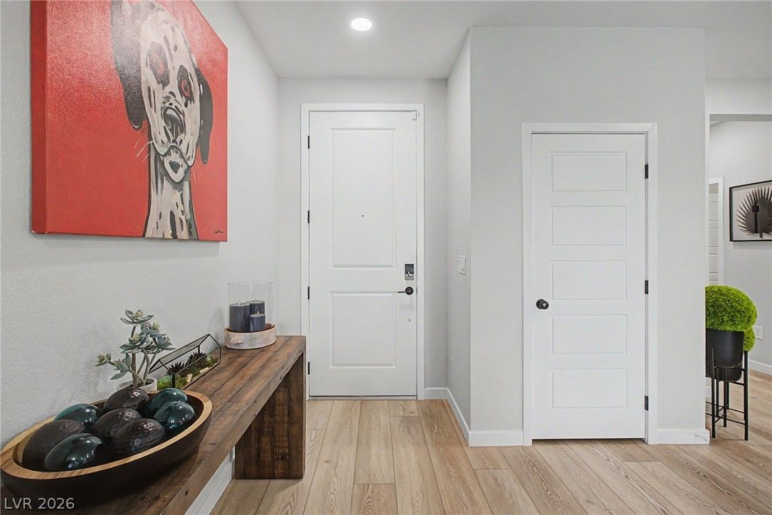 9386 Sequoia Ridge Avenue — photo 5