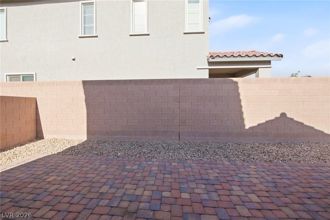 7063 Sayonara Vista Street — photo 2 of 20