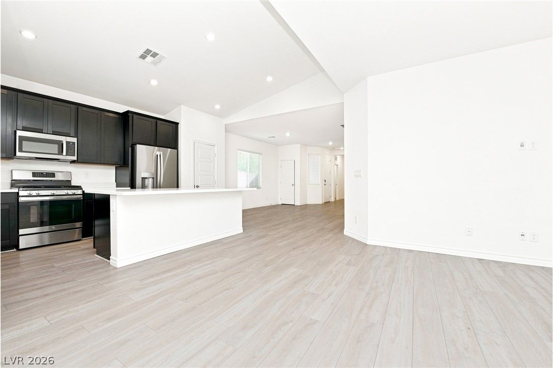 7063 Sayonara Vista Street — photo 4 of 20