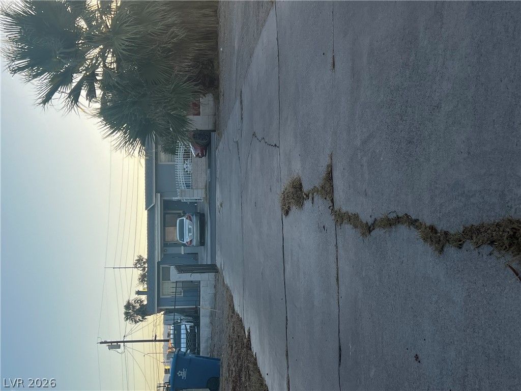 1206 I Street — photo 5 of 23