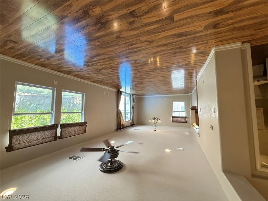 856 Pittston Avenue — photo 3