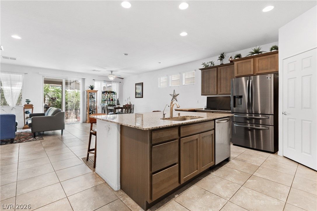5724 Swan Bridge Street — photo 3 of 30