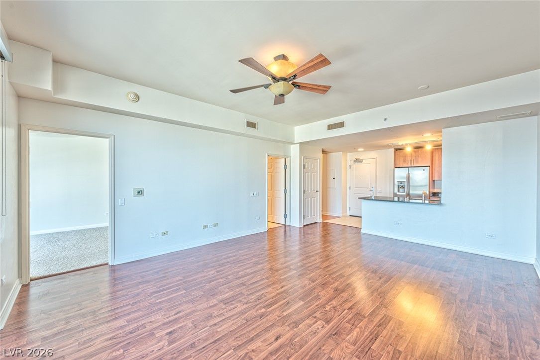 200 Sahara Avenue 2507 — photo 5