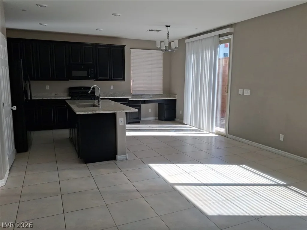 909 Bluebell Brook Street — photo 2