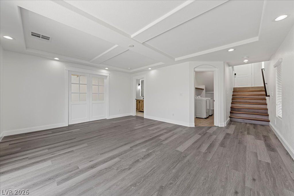 6050 Belvedere Canyon Avenue — photo 3 of 27