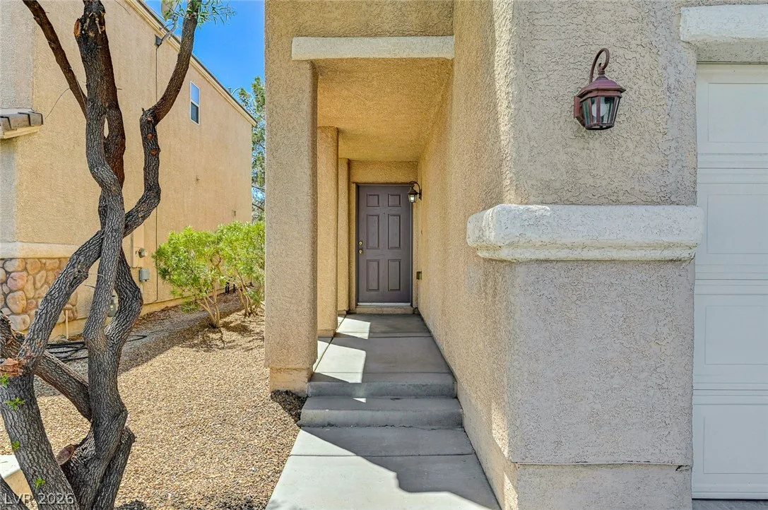 8433 Spencer Canyon Street — photo 5