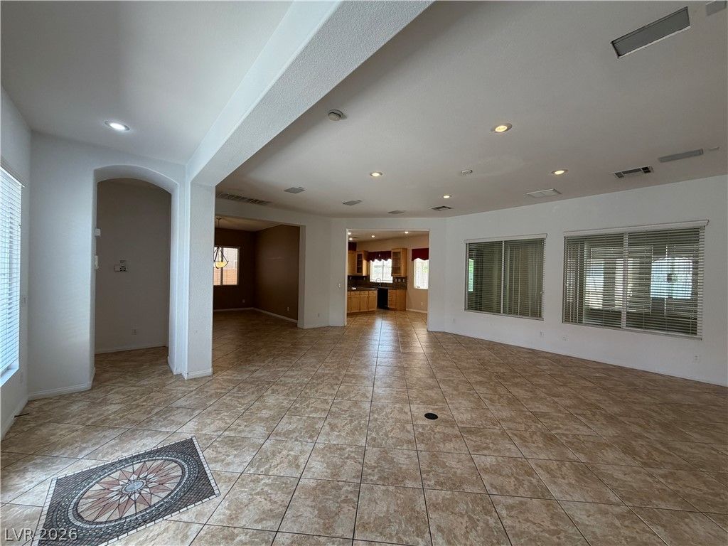 7185 Windy Peak Court — photo 4 of 35