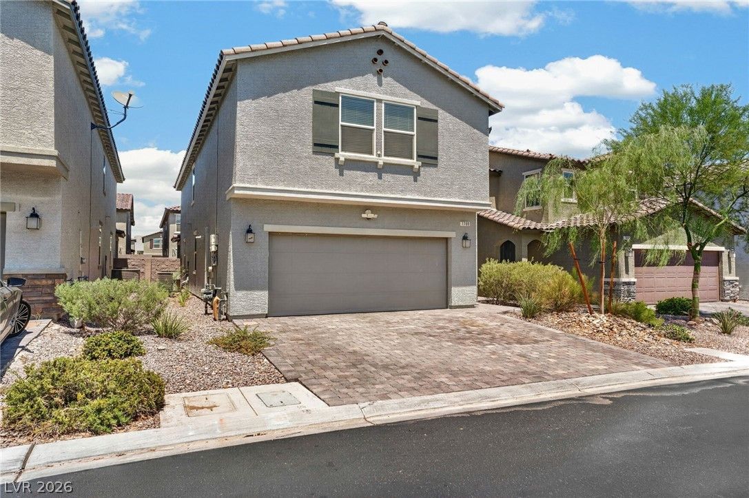 7700 Mojave Wind Avenue — photo 2