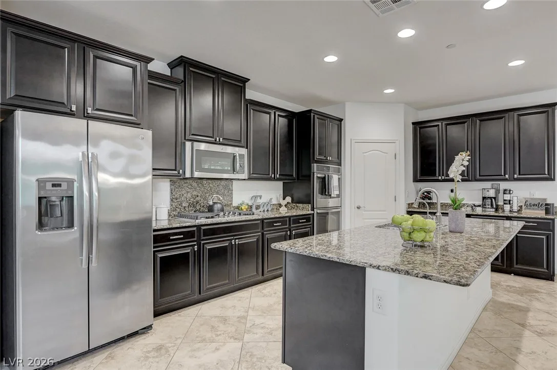 2894 Shining Sun Way — photo 3