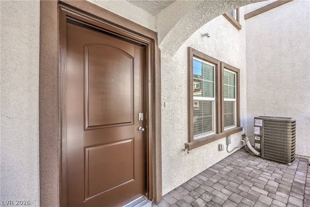 920 Rosy Starling Street — photo 4