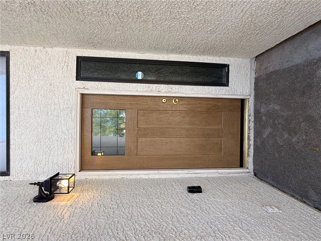 2716 Baycliff Court — photo 2