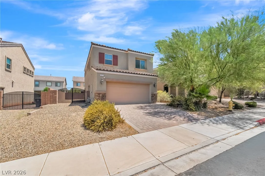 372 Monique Springs Street — photo 2