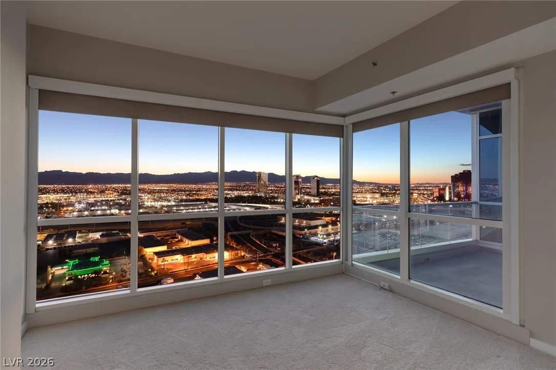 4575 DEAN MARTIN Drive 2508 — photo 3