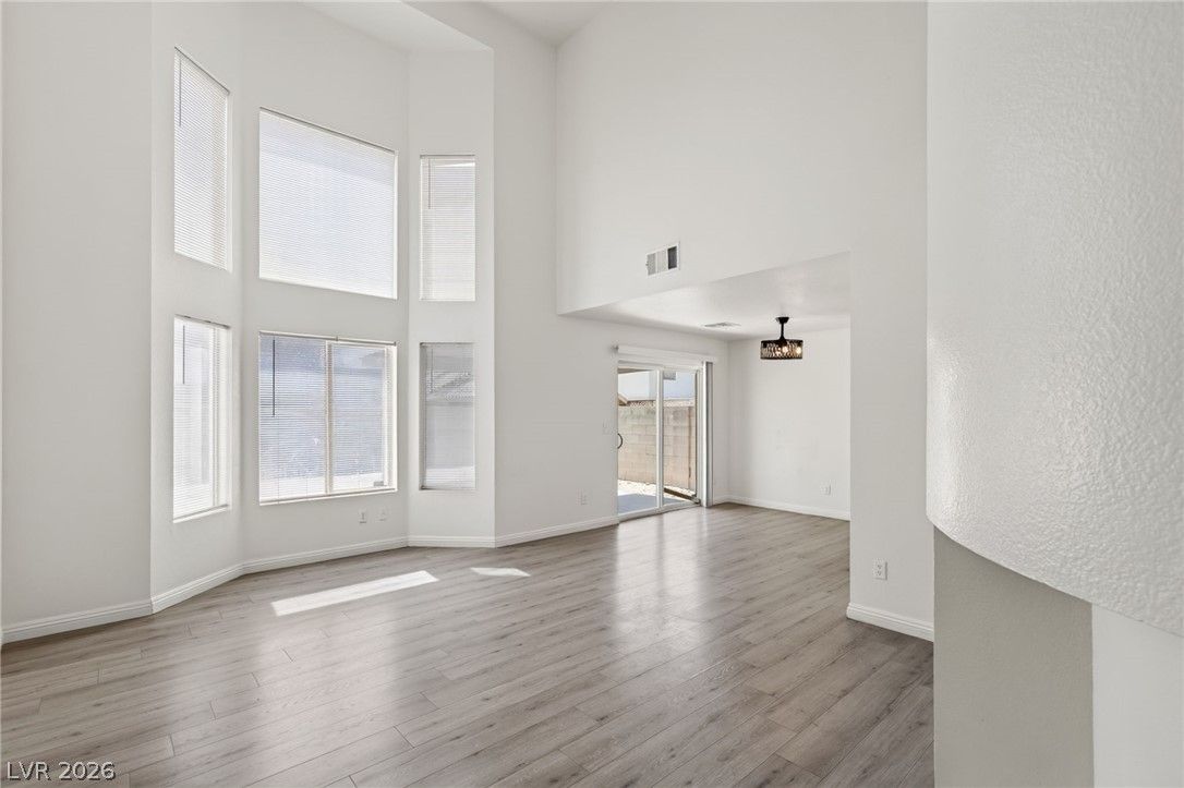 4215 Dobson Drive — photo 4