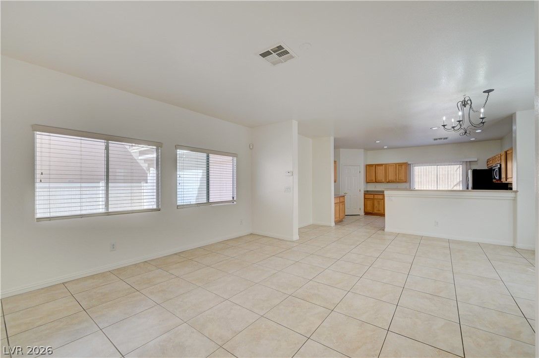8918 HOUSTON RIDGE Avenue 0 — photo 4 of 37