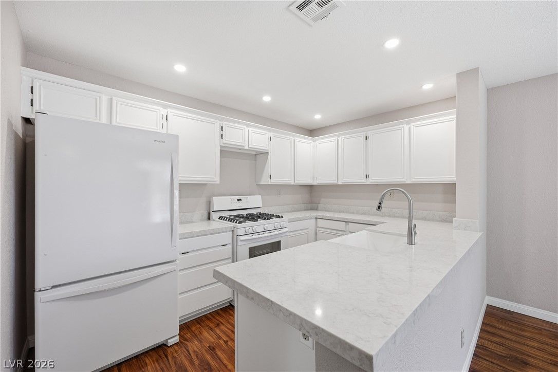 2641 South Durango Drive 201 — photo 5 of 23