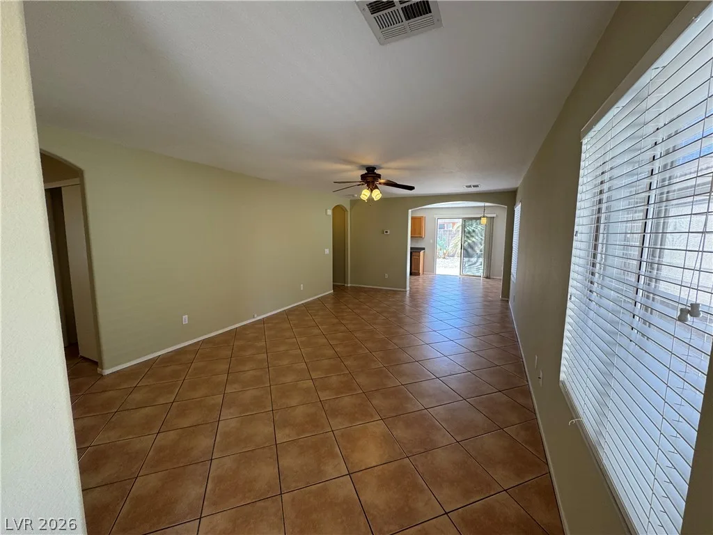 4951 Lunetto Avenue — photo 2