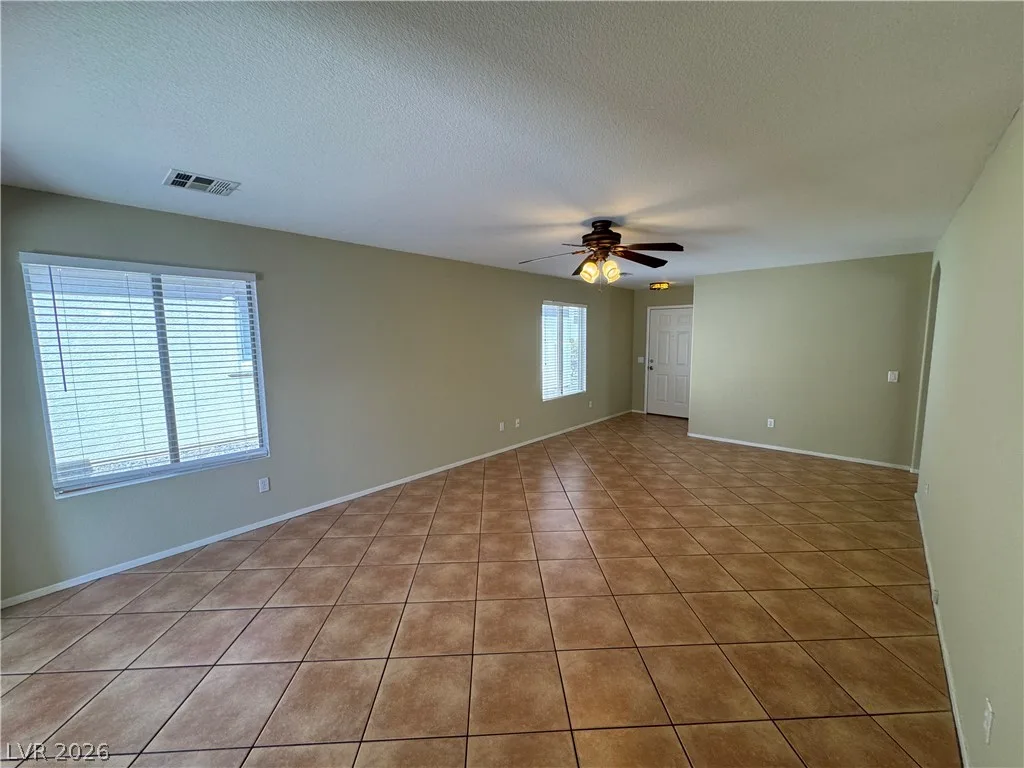 4951 Lunetto Avenue — photo 3