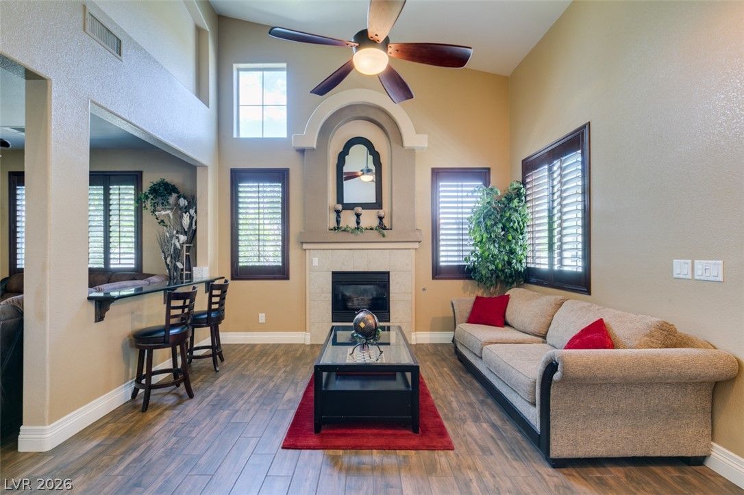 8455 Belmont Valley Street — photo 5 of 23