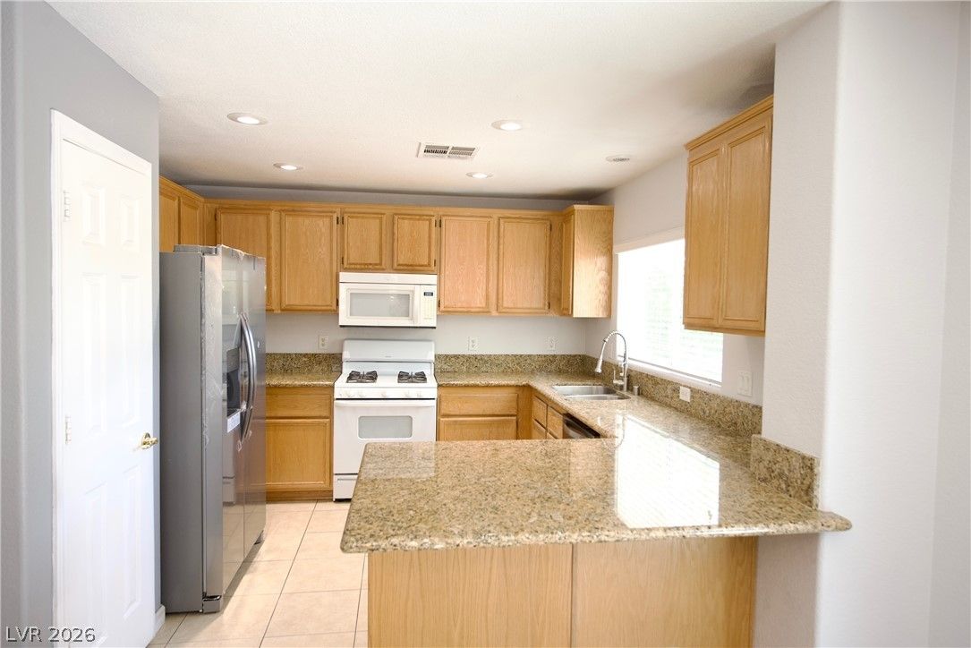 2412 Ember Mist Court — photo 5