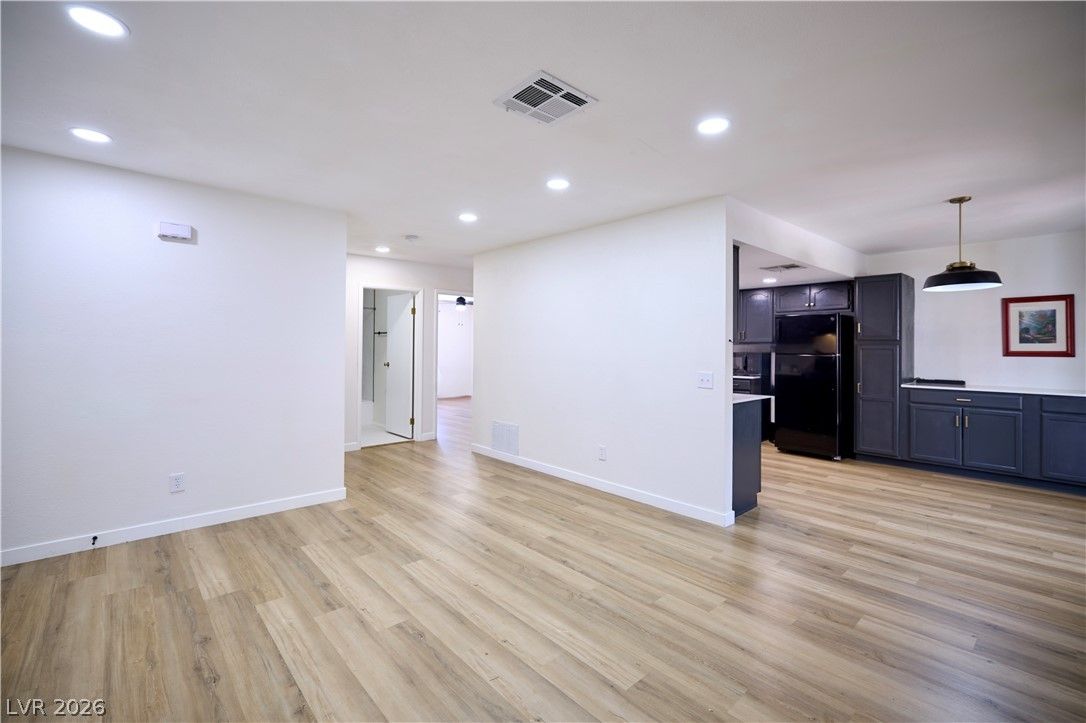 6659 West Tropicana Avenue 203 — photo 4 of 12