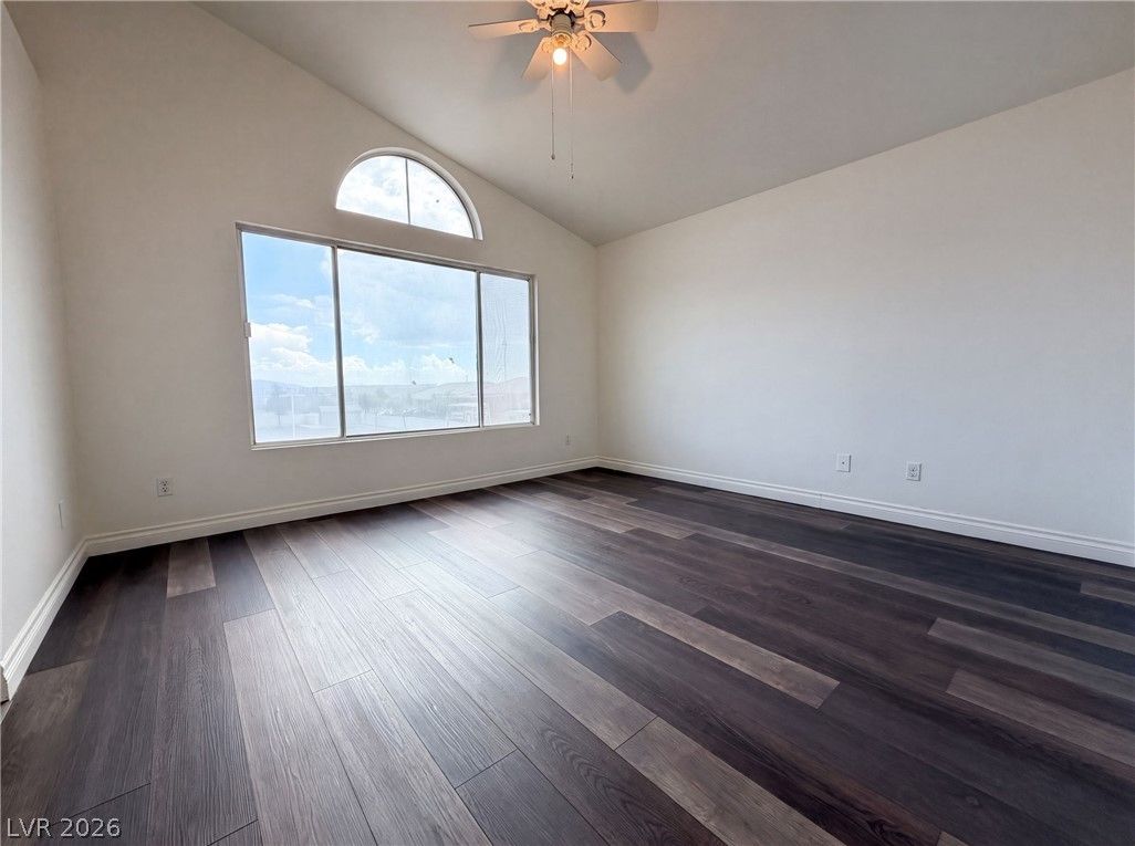 7504 Holloran Court — photo 4 of 20
