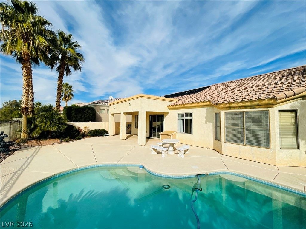 231 Cliff Valley Drive — photo 4