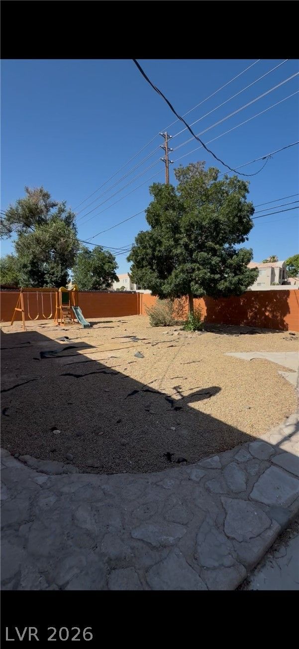 1224 Melville Drive — photo 4 of 8