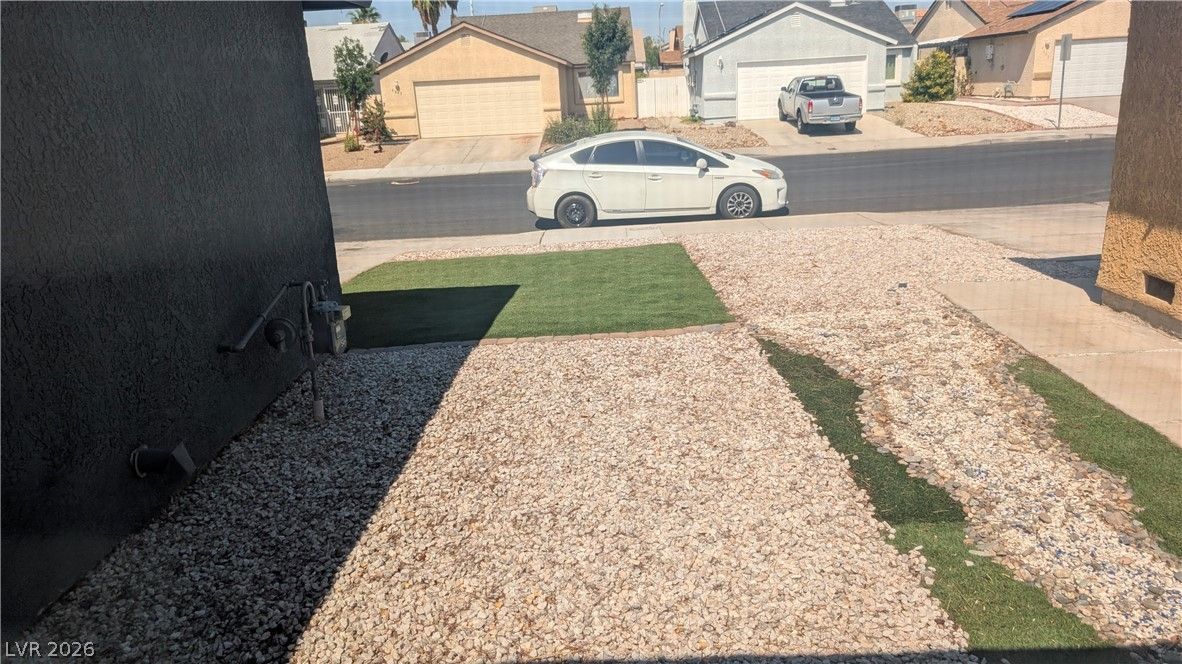 4640 Four Leaf Clover Drive — photo 5