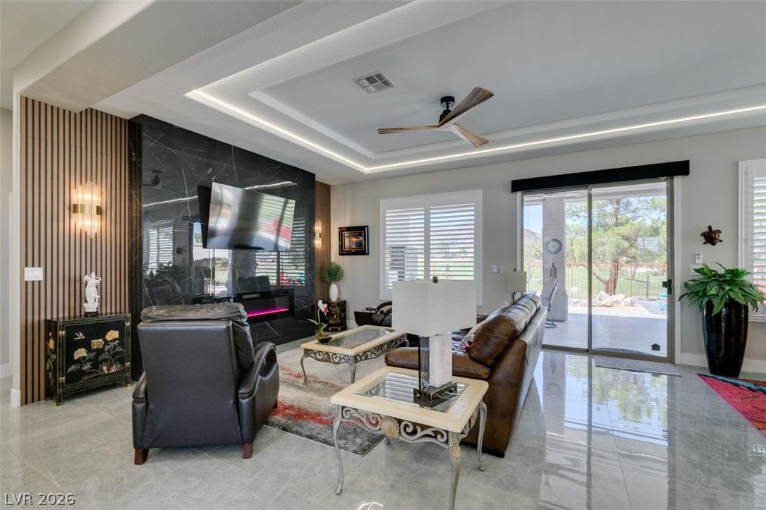 577 MOUNTAIN LINKS Drive — photo 4